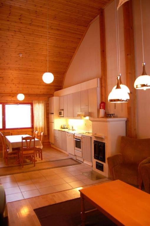 Lomaperkkioe Apartments Vuokatti Quarto foto